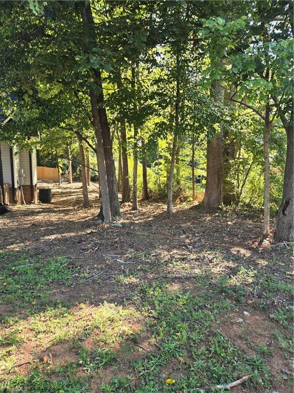 627 Kenneth Road Greensboro, NC 27455 - Photo 24 of 24 Gallery Image 24
