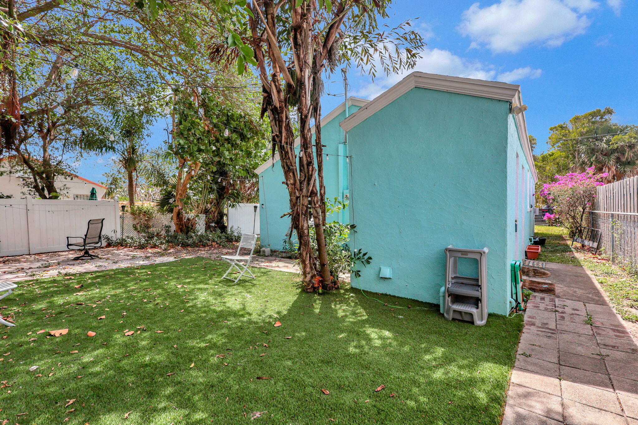 114 West 18th Street Riviera Beach, FL 33404 - Photo 8 of 29 PRIVATE BACKYARD