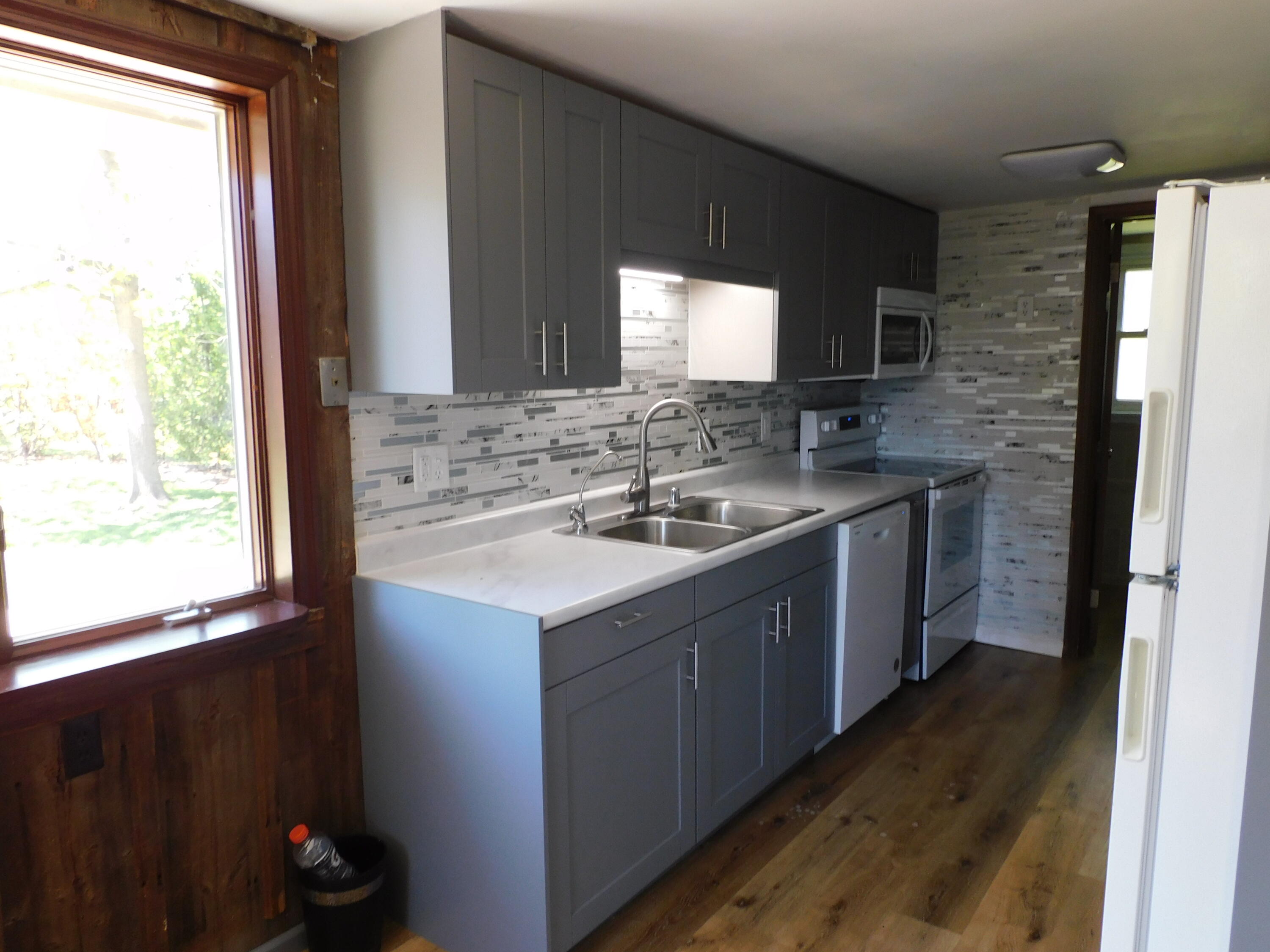 4501 West 5 Mile Road Raymond, WI 53108 - Photo 3 of 15 Kitchen