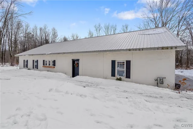 $399,900 | 253 Pendergast Road, Granby, NY 13135