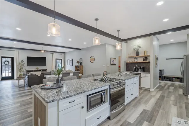 $399,900 | 253 Pendergast Road, Granby, NY 13135