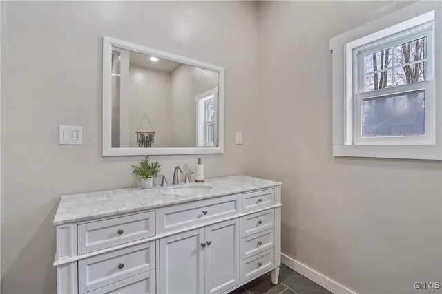 $399,900 | 253 Pendergast Road, Granby, NY 13135