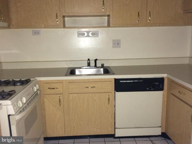 3801 Swann Road, Unit 203 Suitland, MD 20746 - Photo 5 of 12 Kitchen
