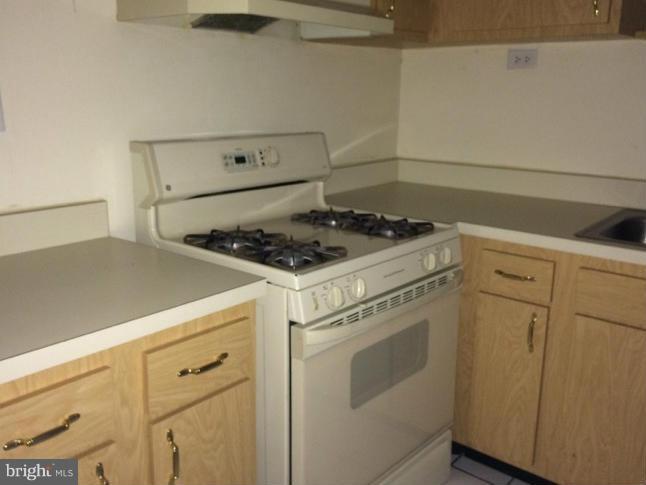 3801 Swann Road, Unit 203 Suitland, MD 20746 - Photo 6 of 12 Kitchen