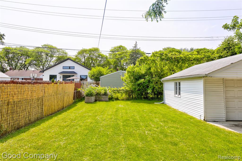 4217 Crooks Road Royal Oak, MI 48073 - Photo 46 of 50