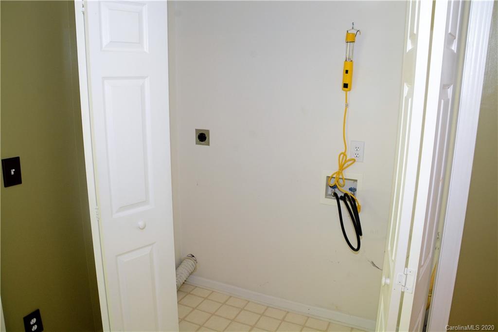 5331 Ruth Drive Charlotte, NC 28215 - Photo 13 of 29 Gallery Image 13