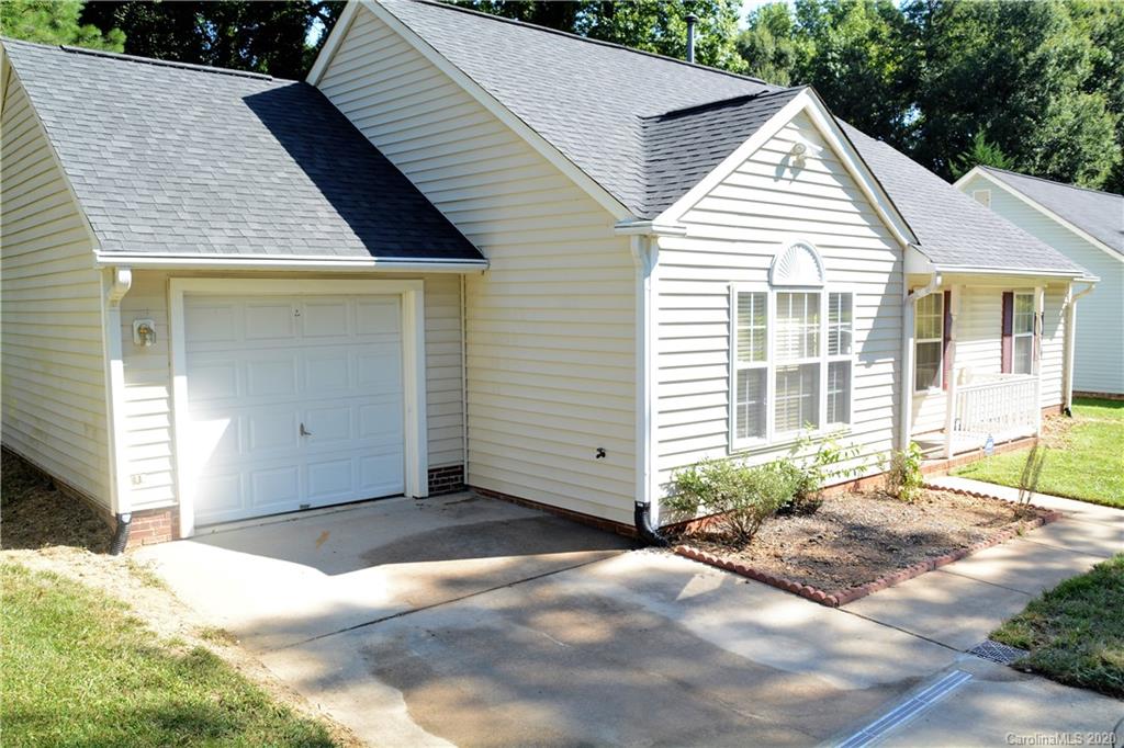 5331 Ruth Drive Charlotte, NC 28215 - Photo 3 of 29 Gallery Image 3