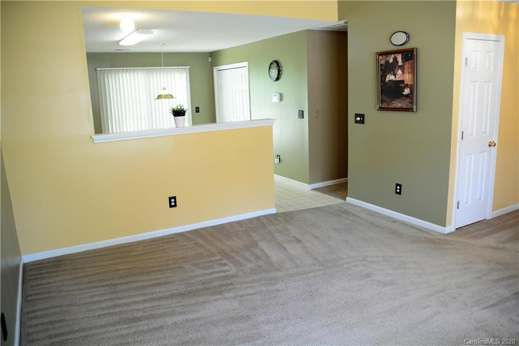 5331 Ruth Drive Charlotte, NC 28215 - Photo 7 of 29 Gallery Image 7