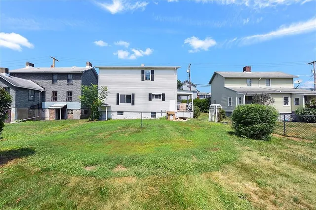 $194,000 | 322 East Barr Street, McDonald, PA 15057