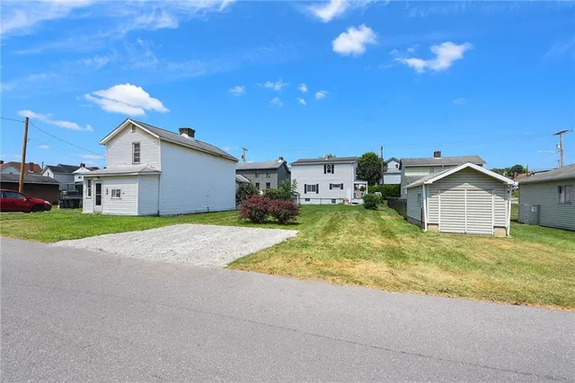 $194,000 | 322 East Barr Street, McDonald, PA 15057