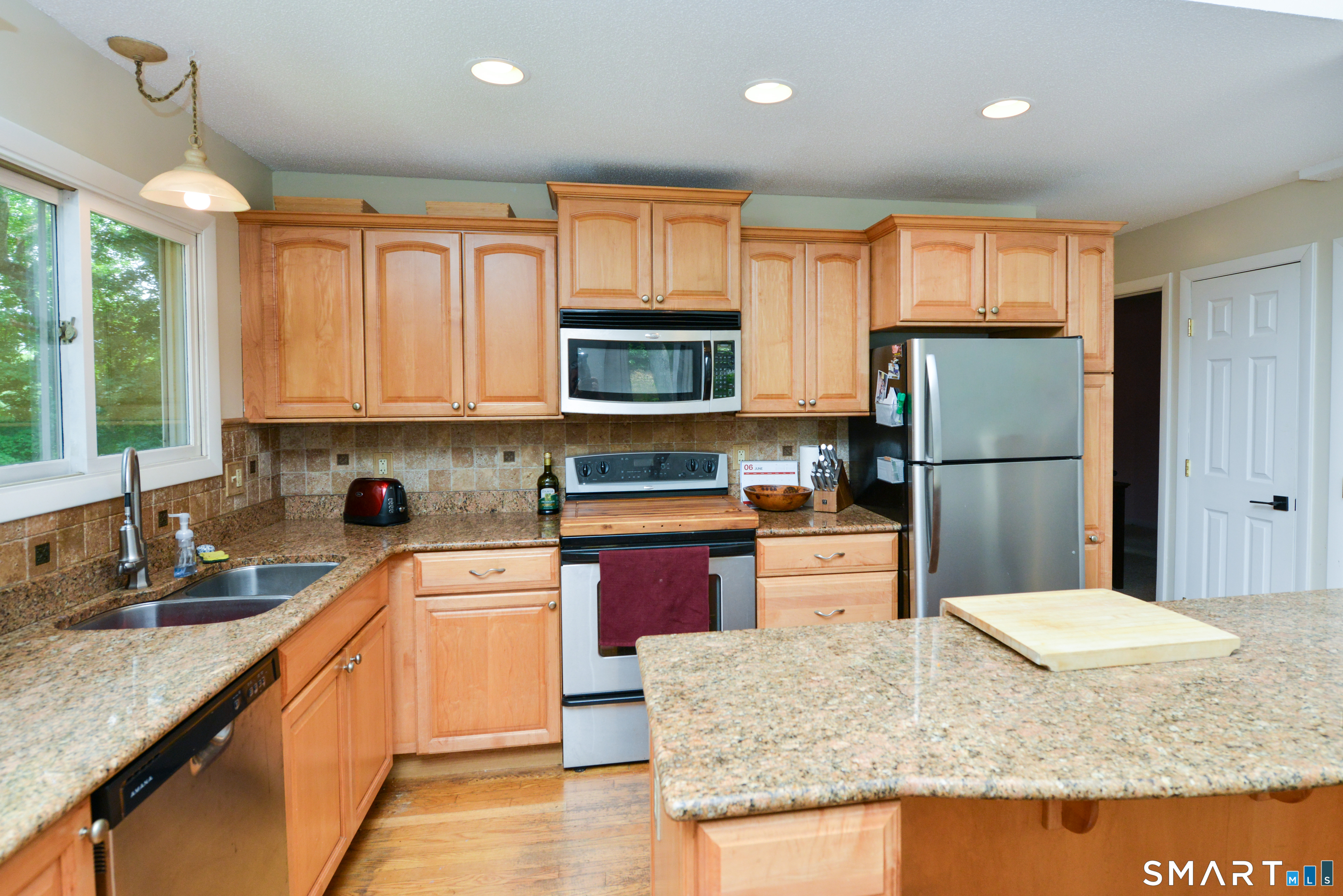 123 Wolcott Road Bristol, CT 06010 - Photo 3 of 24