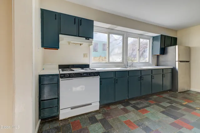 $210,000 | 452 Hudson Avenue, Albany, NY 12203