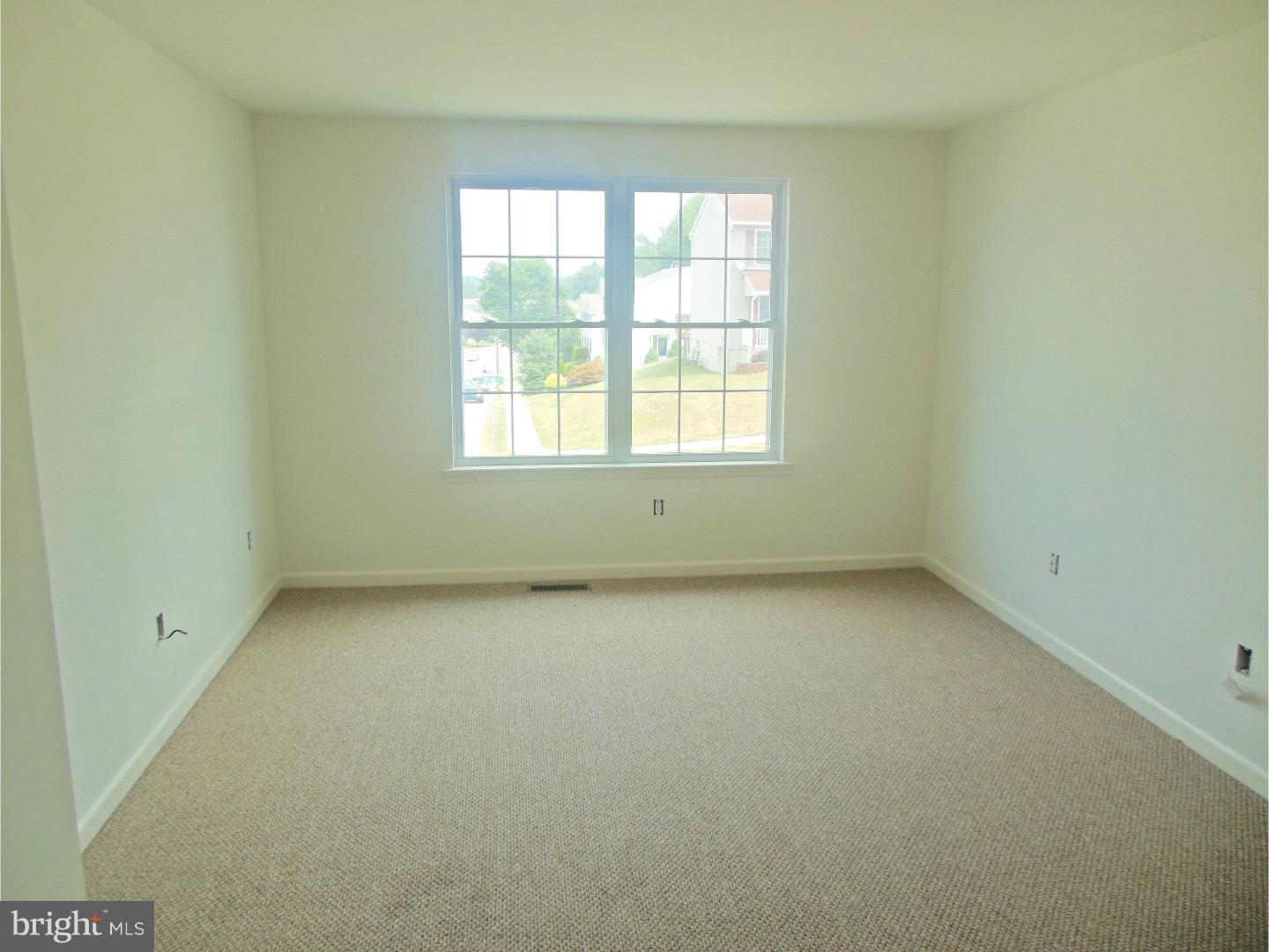 378 Oneida Drive Sinking Spring, PA 19608 - Photo 11 of 12 Gallery Image 11