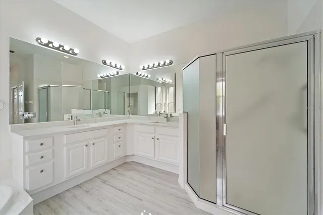 $1,050,000 | 6585 Waters Edge Way, Lakewood Ranch, FL 34202