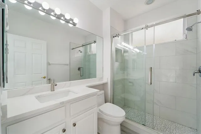 $1,050,000 | 6585 Waters Edge Way, Lakewood Ranch, FL 34202