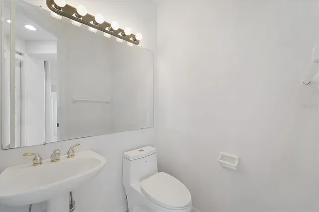 $1,050,000 | 6585 Waters Edge Way, Lakewood Ranch, FL 34202