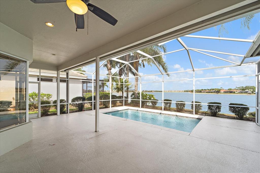 6585 Waters Edge Way Lakewood Ranch, FL 34202 - Photo 35 of 59