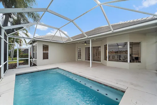 $1,050,000 | 6585 Waters Edge Way, Lakewood Ranch, FL 34202