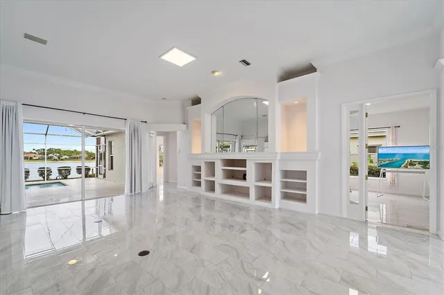 $1,050,000 | 6585 Waters Edge Way, Lakewood Ranch, FL 34202