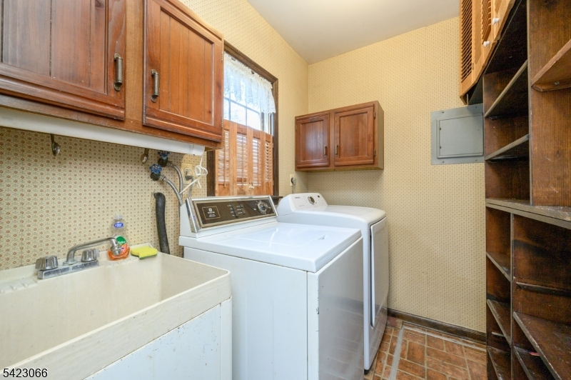 105 Morning Glory Road Warren, NJ 07059 - Photo 17 of 46