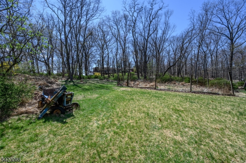 105 Morning Glory Road Warren, NJ 07059 - Photo 35 of 46
