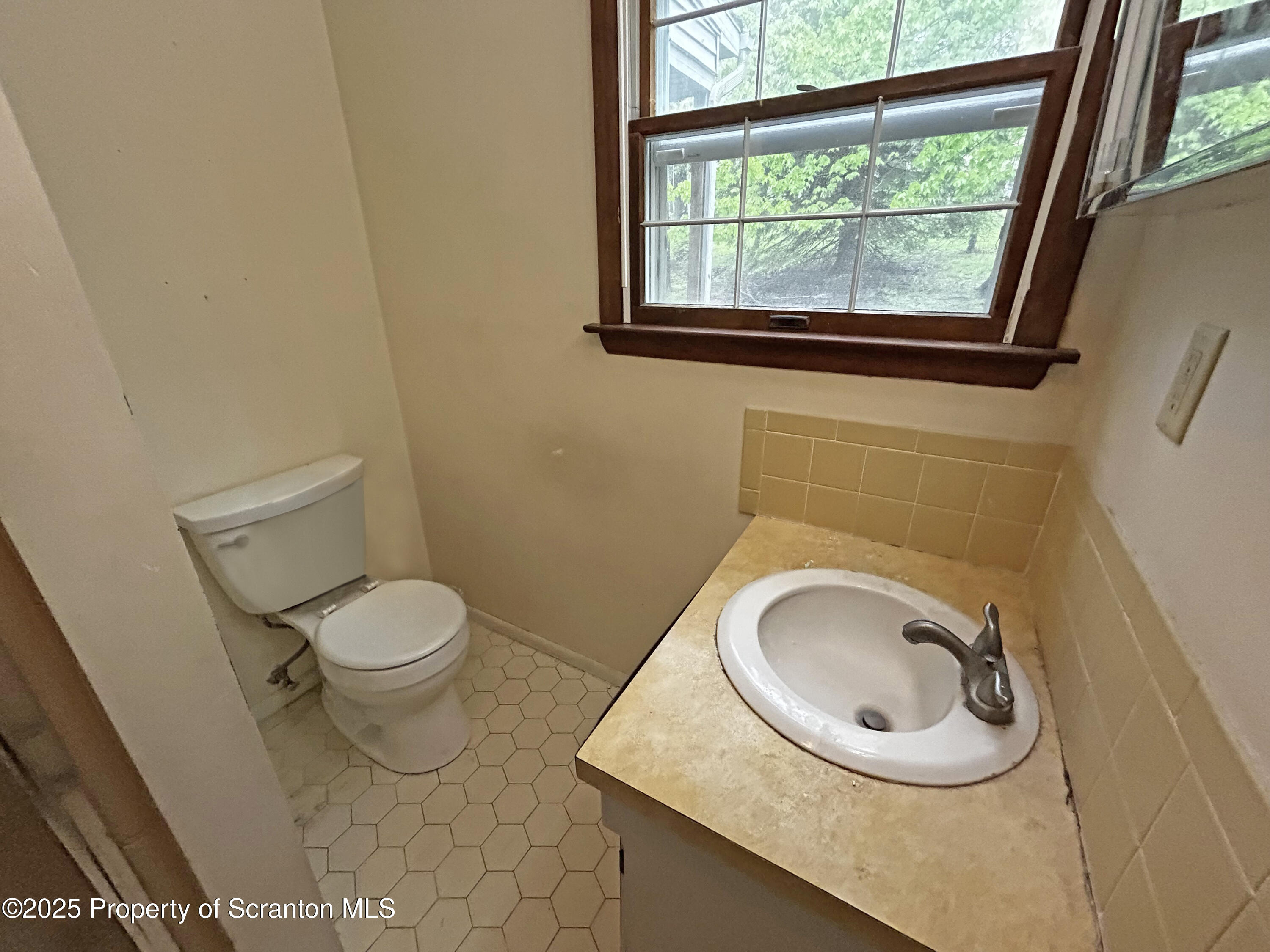 203 Willow Road Dalton, PA 18414 - Photo 18 of 27 IMG_5827