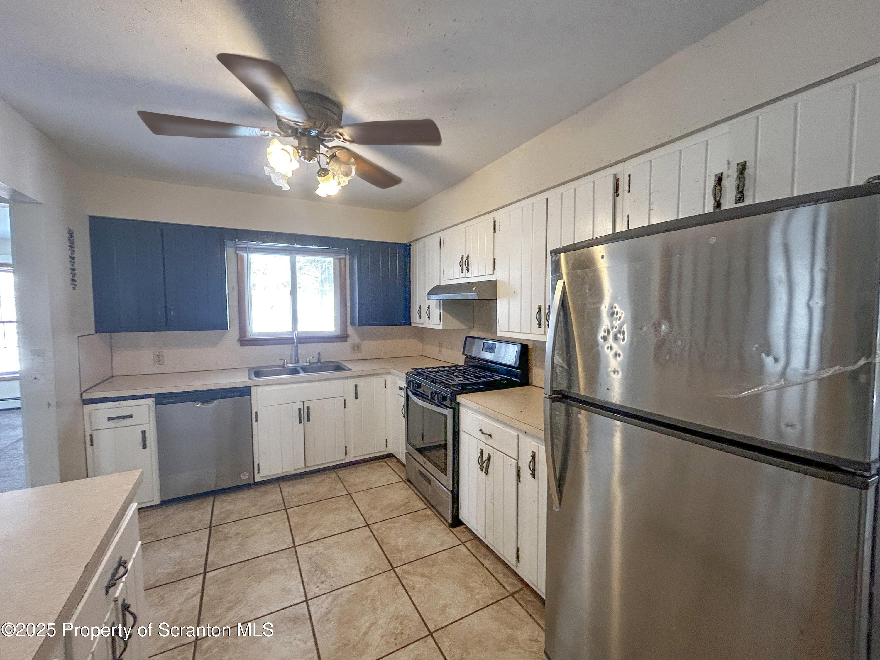 203 Willow Road Dalton, PA 18414 - Photo 6 of 27 IMG_5809