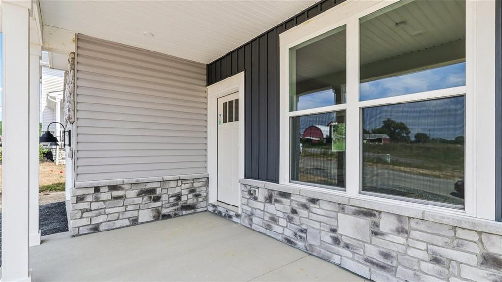 1081 Peachtree Road Carnegie, PA 15106 - Photo 2 of 27