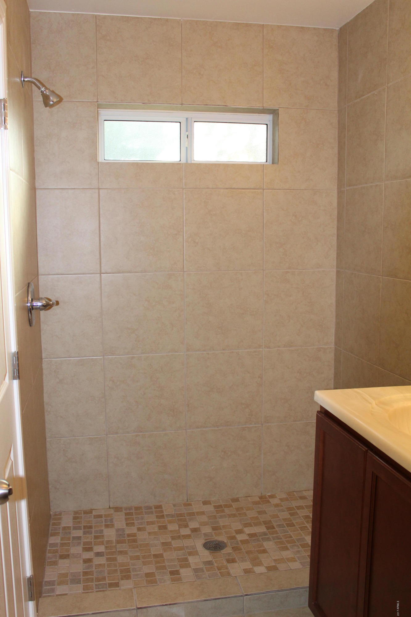 2225 East Osborn Road Phoenix, AZ 85016 - Photo 8 of 22 Master Shower
