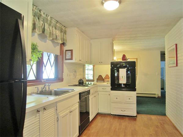 13 Carling Road Framingham, MA 01701 - Photo 9 of 21 Gallery Image 9