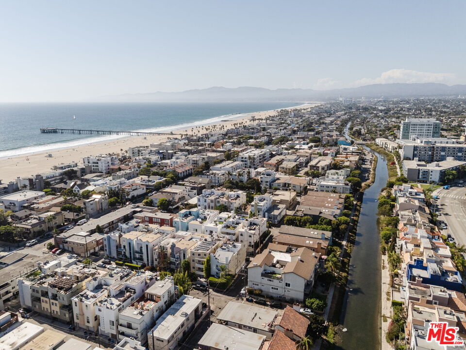131 Galleon Street, Unit 2 Marina del Rey, CA 90292 - Photo 20 of 21 an aerial view of multiple house