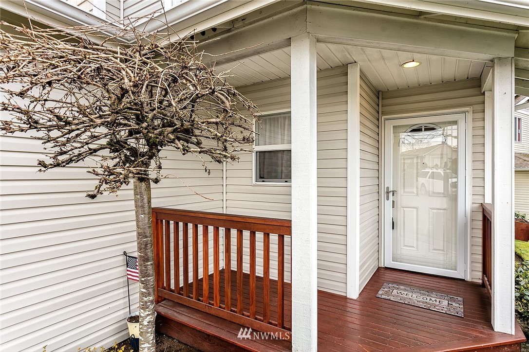 12626 Alexander Road Everett, WA 98204 - Photo 2 of 25 Gallery Image 2