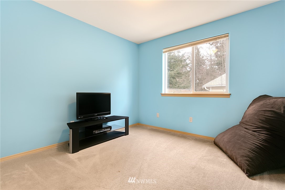 12626 Alexander Road Everett, WA 98204 - Photo 18 of 25 Gallery Image 18