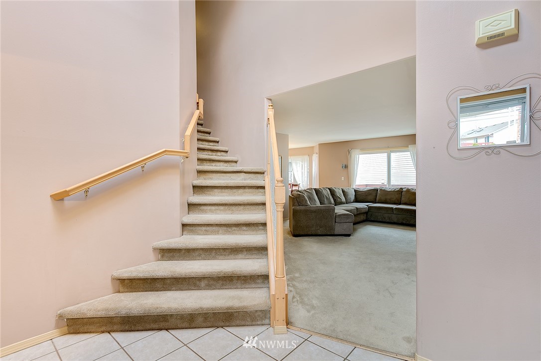 12626 Alexander Road Everett, WA 98204 - Photo 3 of 25 Gallery Image 3