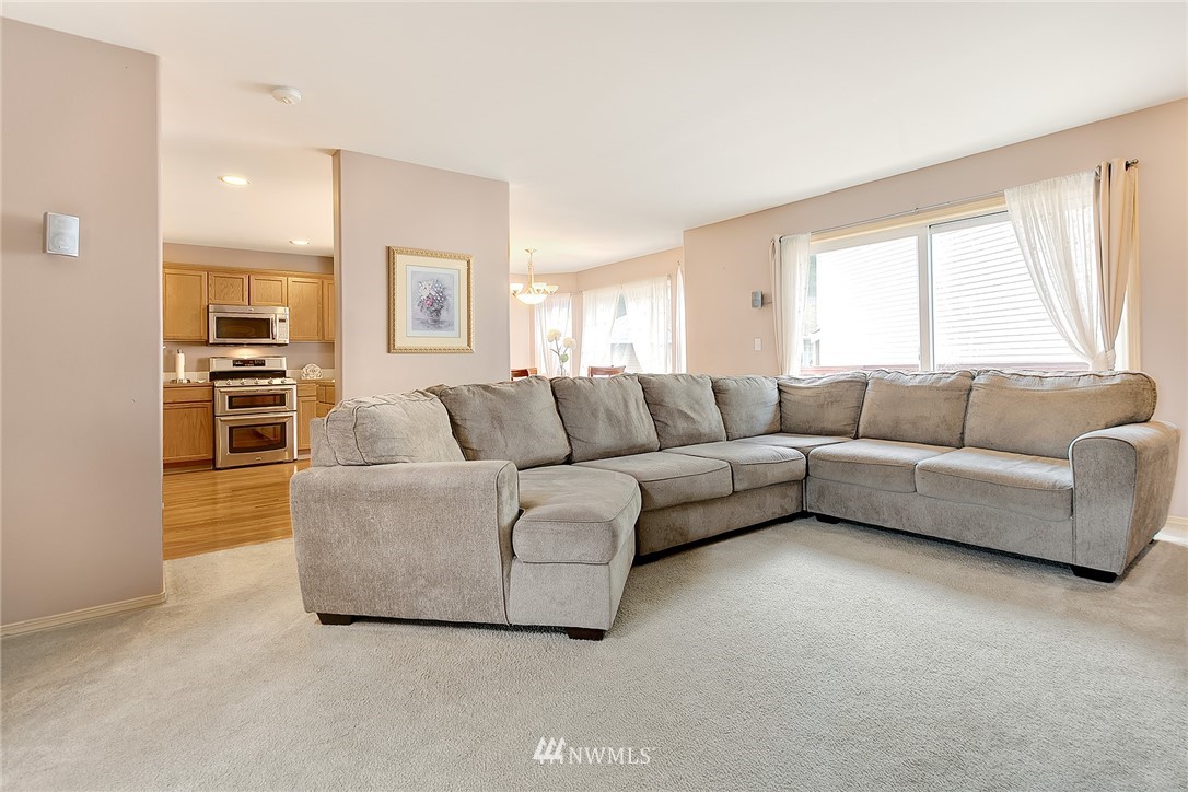 12626 Alexander Road Everett, WA 98204 - Photo 4 of 25 Gallery Image 4