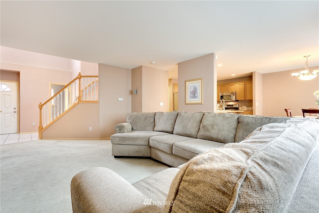12626 Alexander Road Everett, WA 98204 - Photo 5 of 25 Gallery Image 5