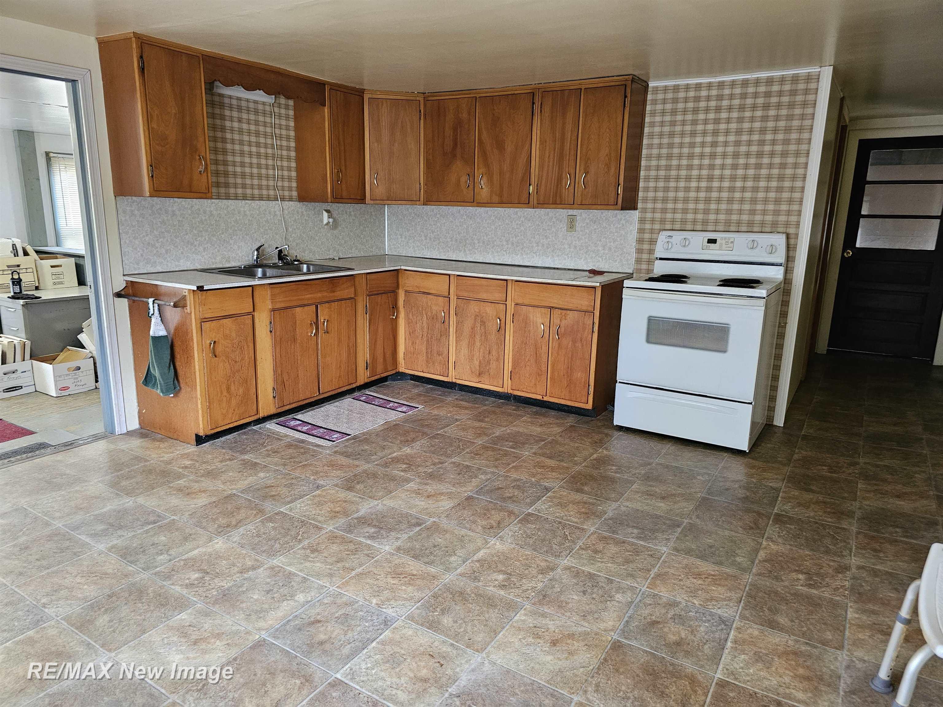 14307 North Lewis Road Clio, MI 48420 - Photo 3 of 15