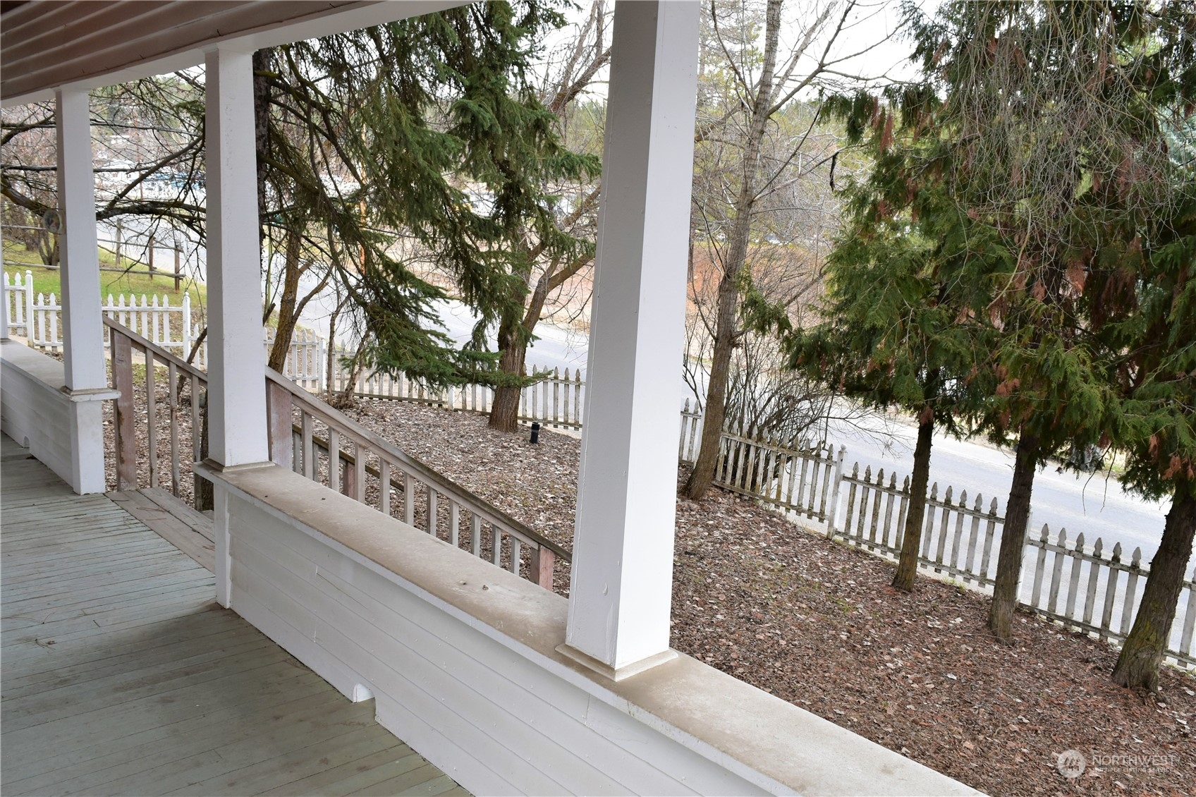 29 Klondike Road Republic, WA 99166 - Photo 4 of 24 a view of a porch with a tree