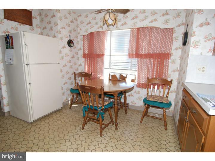 1519 Fayette Avenue Reading, PA 19607 - Photo 5 of 11