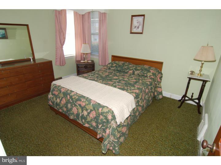1519 Fayette Avenue Reading, PA 19607 - Photo 7 of 11