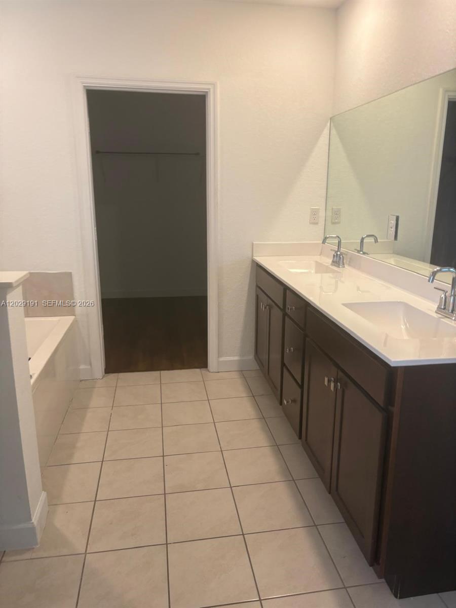 26964 Southwest 132 Ct Road Homestead, FL 33032 - Photo 6 of 12