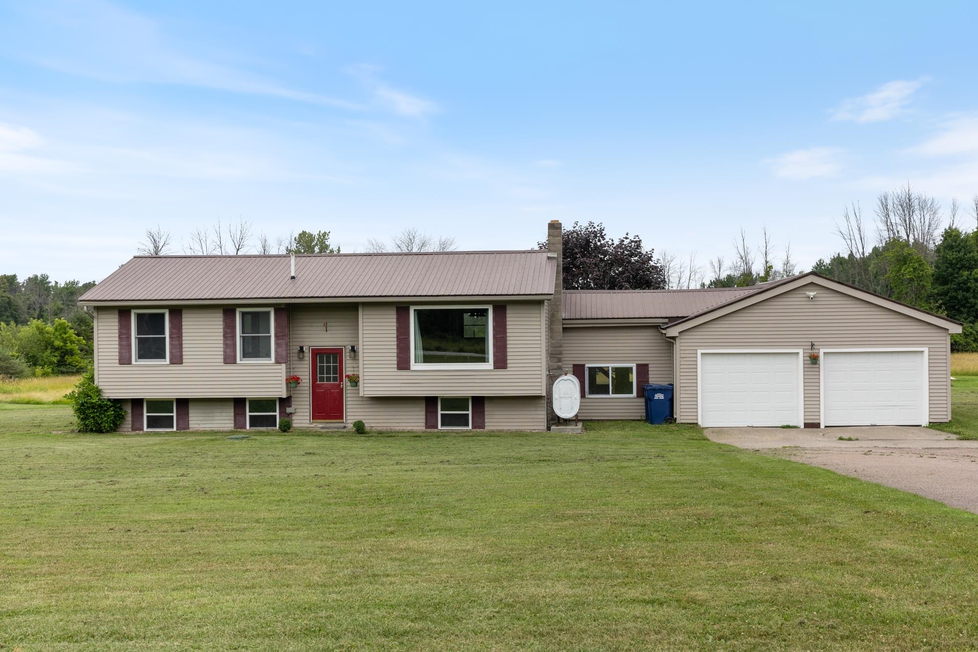 886 Truck Route Alburgh, VT 05440 - Photo 1 of 55 Gallery Image 1