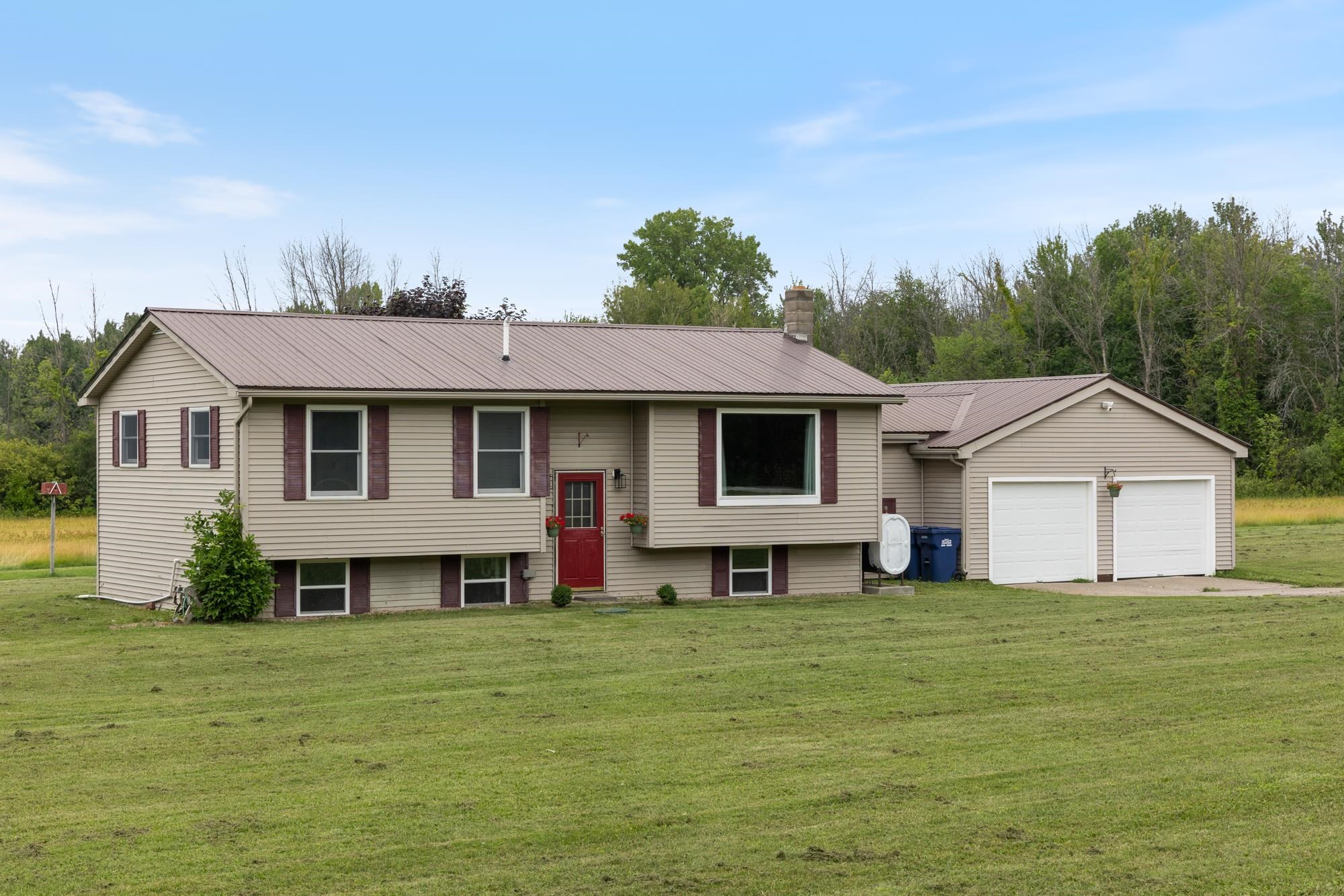 886 Truck Route Alburgh, VT 05440 - Photo 4 of 55 Gallery Image 4