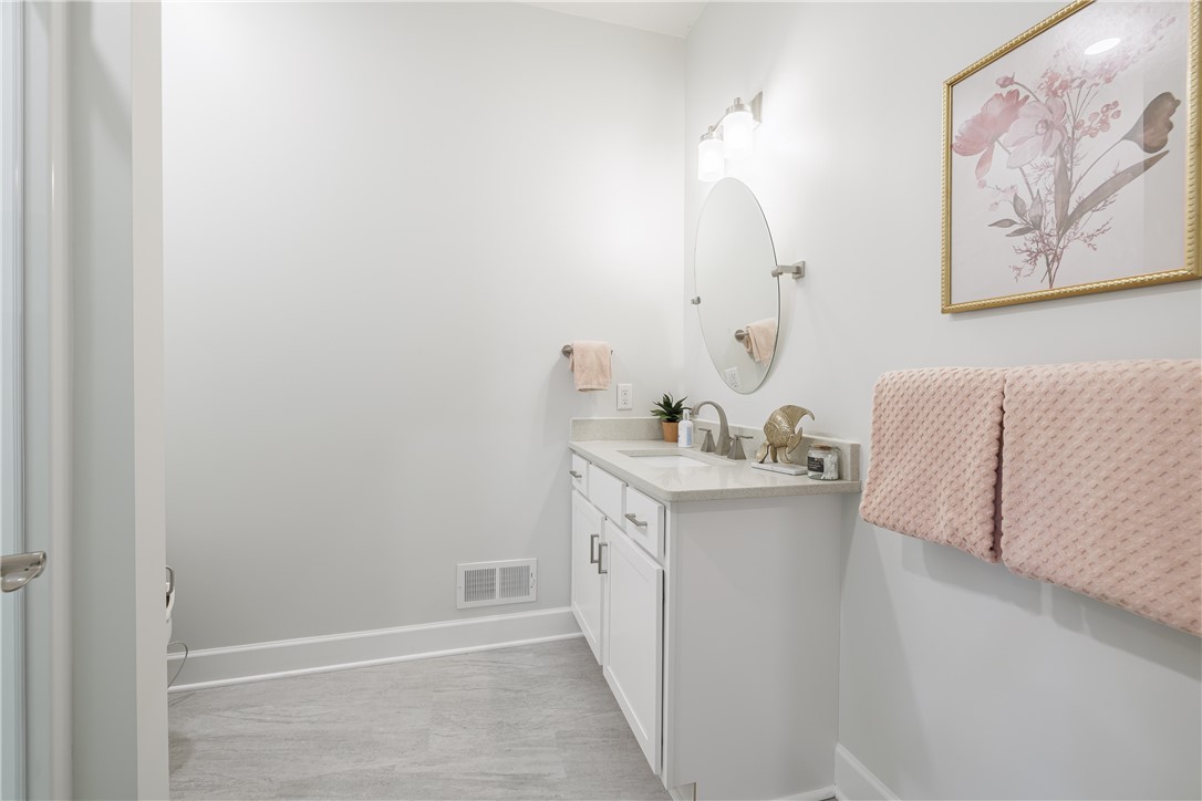 408 Newport Road Irondequoit, NY 14622 - Photo 10 of 50