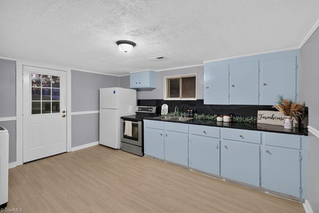 122 Galyean Road Mount Airy, NC 27030 - Photo 13 of 24 Gallery Image 13