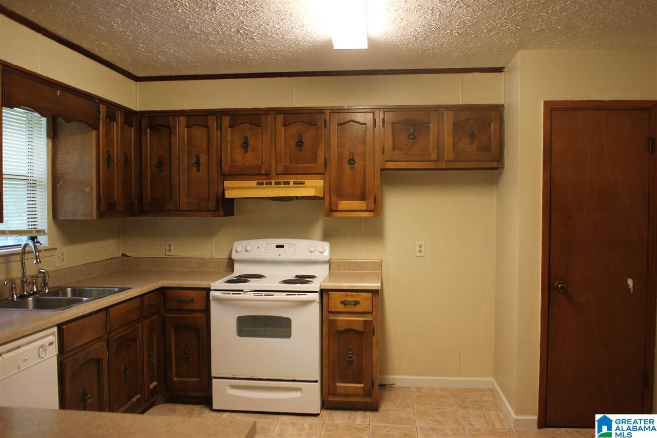 2054 Forest Glen Road Sylacauga, AL 35150 - Photo 5 of 18