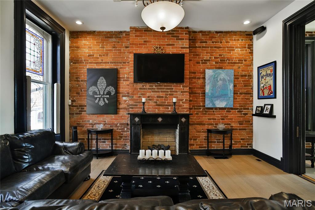 910 Lami Street St. Louis, MO 63104 - Photo 4 of 42