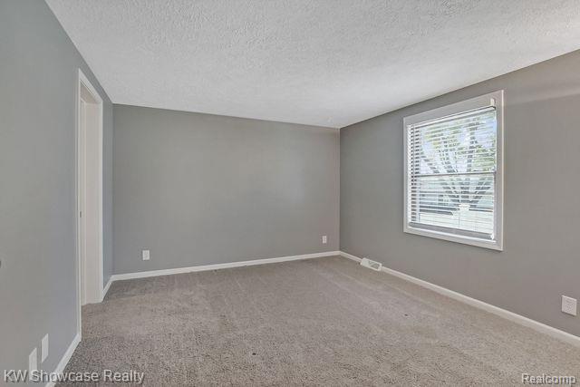 4053 Mapleleaf Road Waterford, MI 48328 - Photo 17 of 23 Gallery Image 17