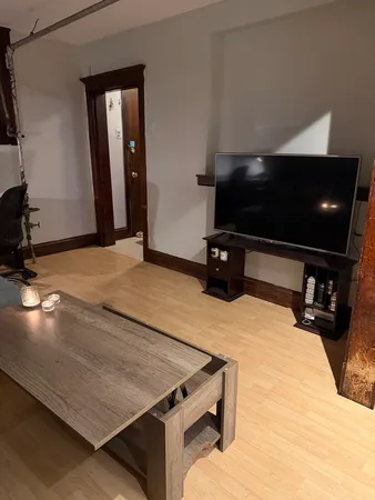 $1,700 | 1529 North Claremont Avenue, Unit G, Chicago, IL 60622