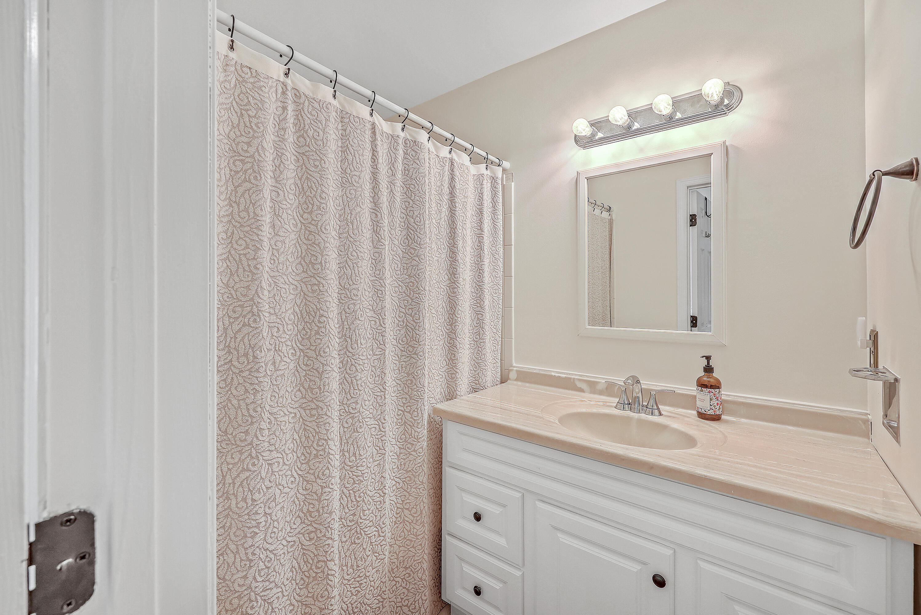 111 Jarett Road Summerville, SC 29485 - Photo 17 of 28